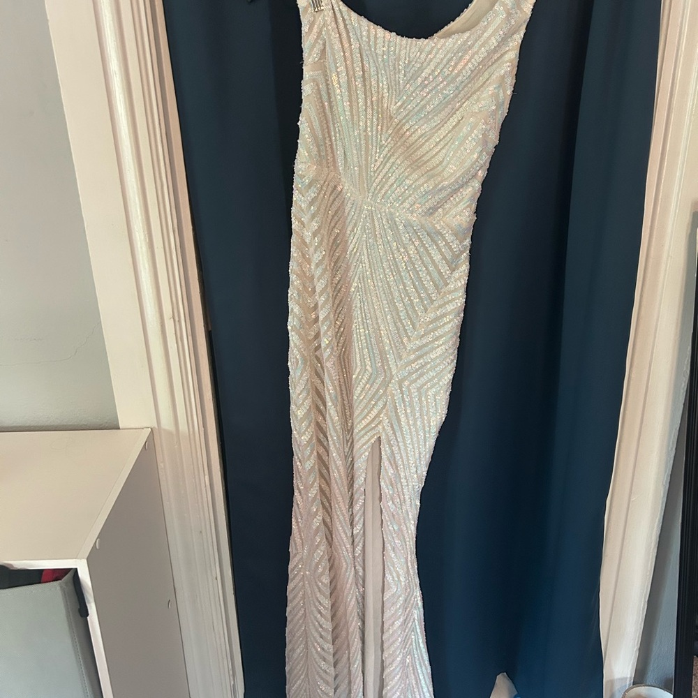 Windsor Cream One Shoulder Gown for Prom